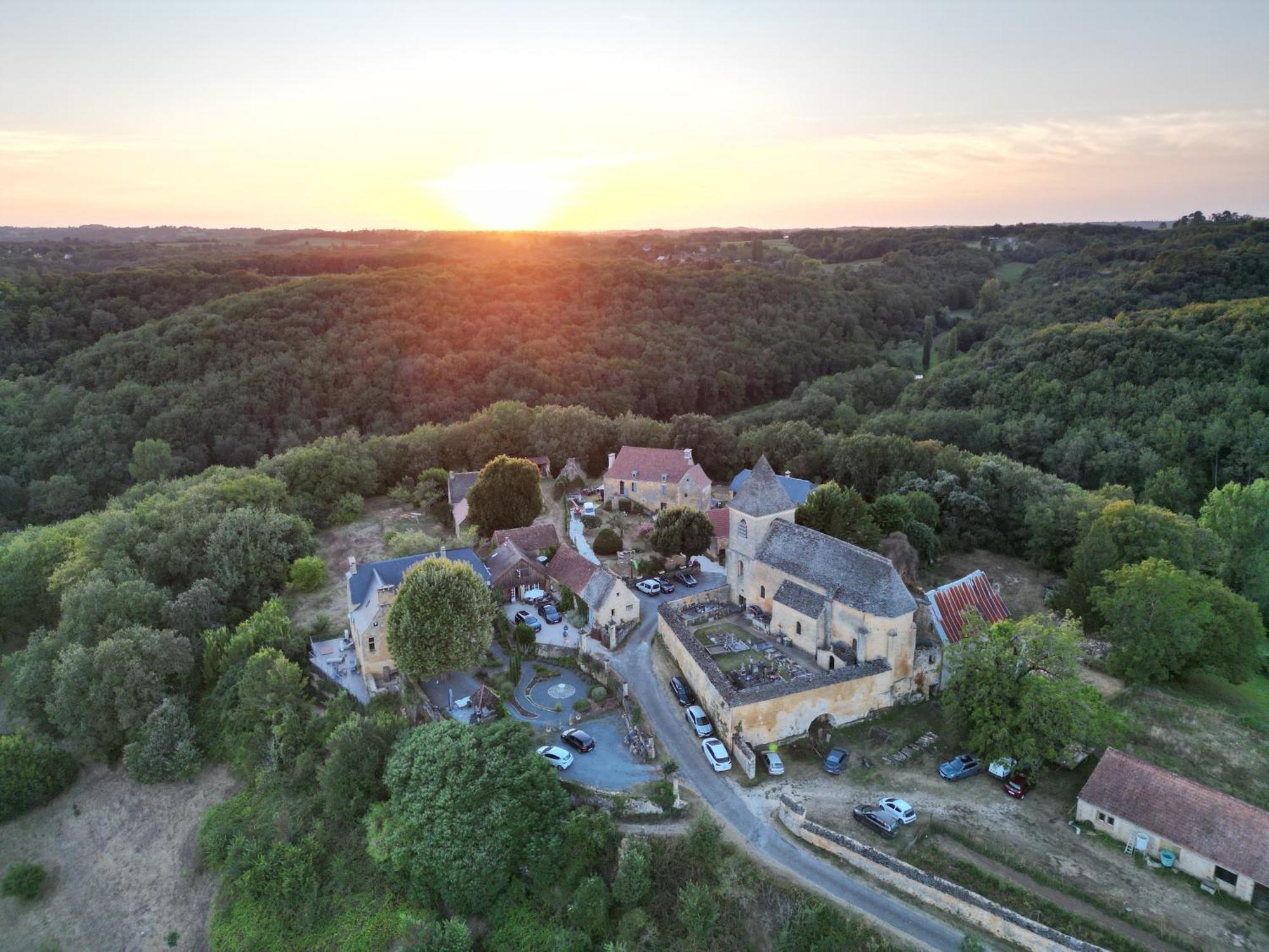 Le Manoir De Carlucet Gite Saint-Crépin-et-Carlucet Exterior photo